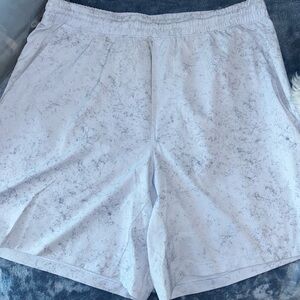 Men’s LULULEMON shorts